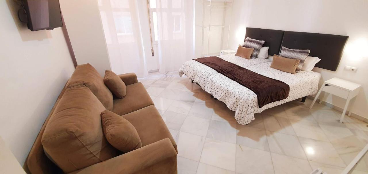 Fan Rooms Duquesa Малага Экстерьер фото
